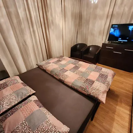 2 Bedrooms In Cismigiu Area - The Real Center Of The * Bukurešť