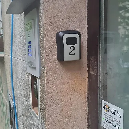 2 Bedrooms In Cismigiu Area - The Real Center Of The Бухарест