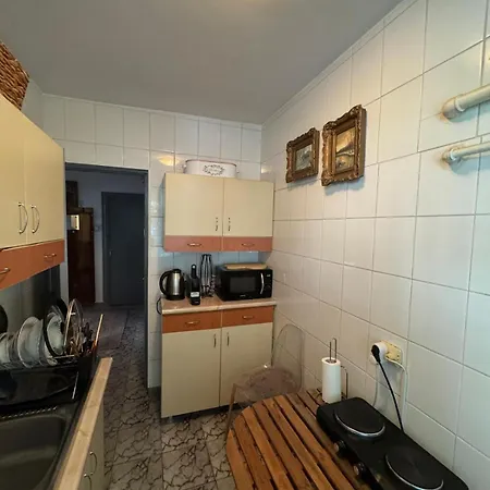 2 Bedrooms In Cismigiu Area - The Real Center Of The Бухарест