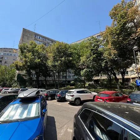 2 Bedrooms In Cismigiu Area - The Real Center Of The דירה *