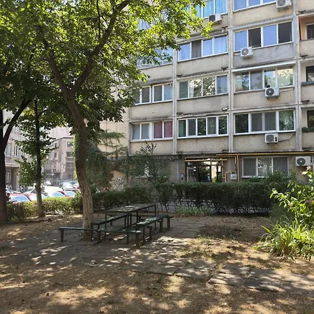 2 Bedrooms In Cismigiu Area - The Real Center Of The דירה *