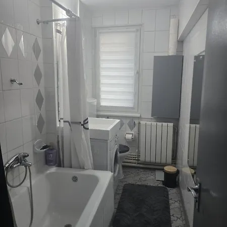 2 Bedrooms In Cismigiu Area - The Real Center Of The Apartmán *