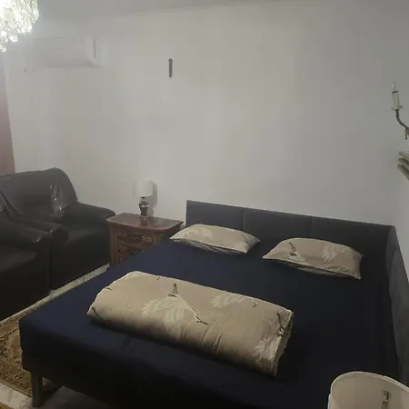 2 Bedrooms In Cismigiu Area - The Real Center Of The Apartmán *