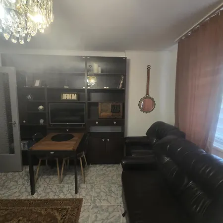 2 Bedrooms In Cismigiu Area - The Real Center Of The * Bukurešť