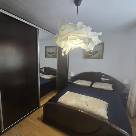 2 Bedrooms In Cismigiu Area - The Real Center Of The Apartmán