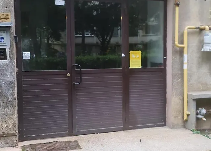 아파트 2 Bedrooms In Cismigiu Area - The Real Center Of The 부쿠레슈티