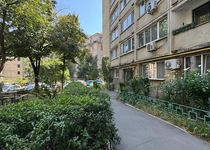 2 Bedrooms In Cismigiu Area - The Real Center Of The 公寓